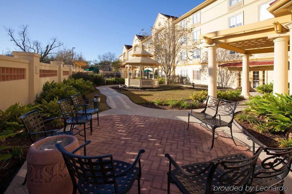 La Quinta By Wyndham Airport Hotel